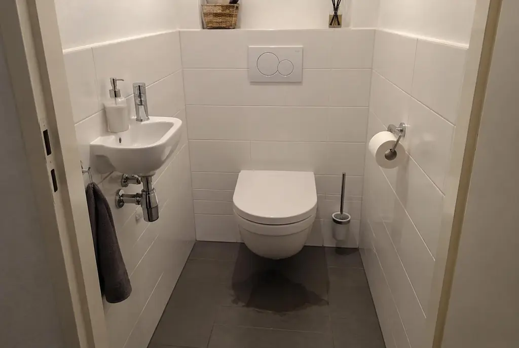 Lekdetectie Benschop – natte vloer bij een toilet